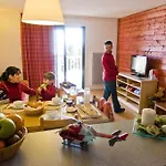 Apart-hotel Goelia Le Domaine De Castella 3*
