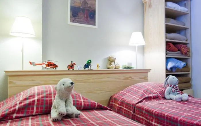 Goelia Le Domaine De Castella 3*