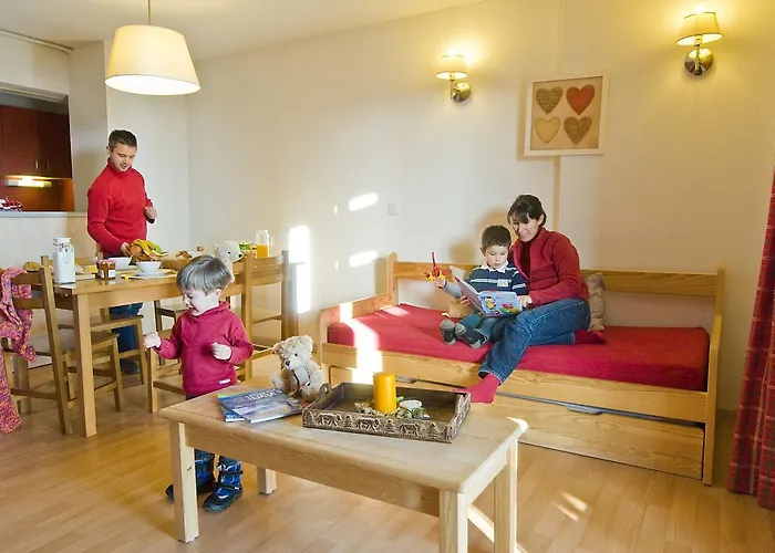 Aparthotel Goelia Le Domaine De Castella 3*